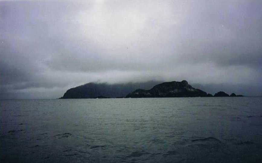 Picture rounding Solander Island